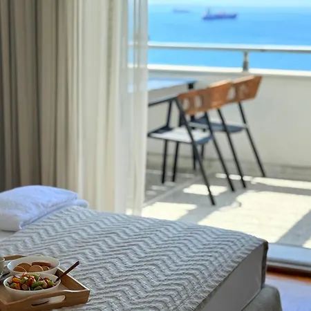 Zeusbnb Penthouse Sea View Apartament *